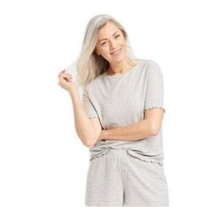 Stars Above Women's Textured
Knit Heather Gray Pajama top